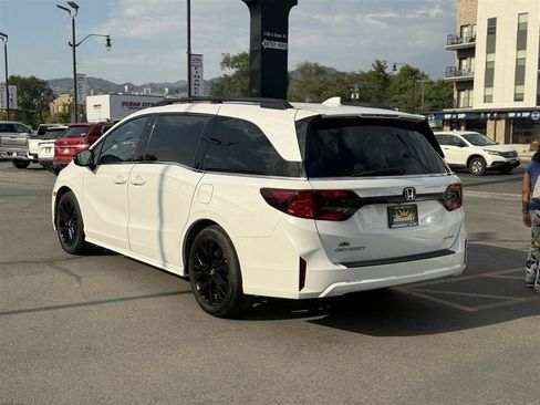 Used 2025 Honda Odyssey Sport-L image 4