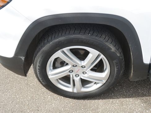 Used 2018 GMC Terrain SLE w/ Driver Convenience Package image 15