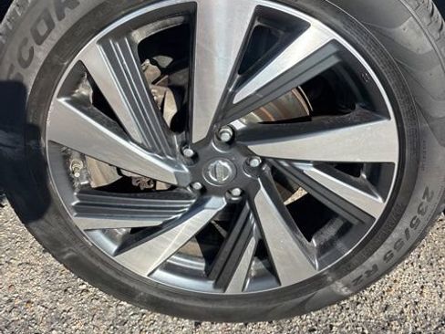 Used 2017 Nissan Murano Platinum w/ Platinum Technology Package image 9