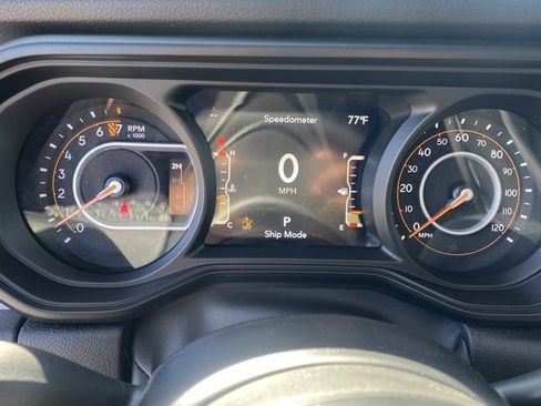 New 2025 Jeep Gladiator Willys image 18