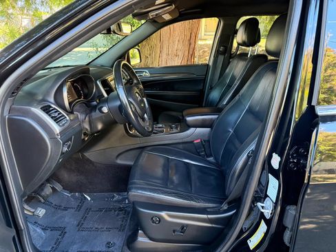 Used 2018 Jeep Grand Cherokee Limited AWD/4WD image 21