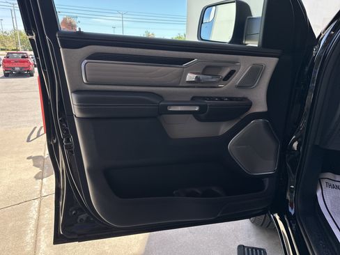 Used 2024 RAM 1500 Limited AWD/4WD image 13