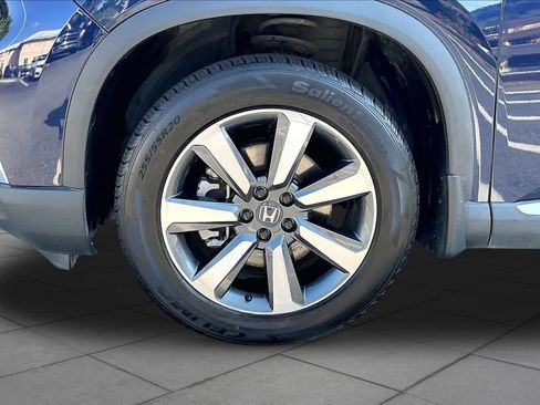 Certified 2025 Honda Pilot Touring image 42