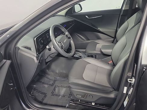 Used 2023 Kia Niro EX FWD image 17
