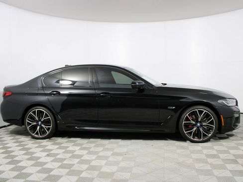 Used 2023 BMW 530e w/ M Sport Package image 40