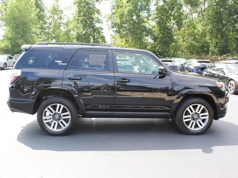 Used 2022 Toyota 4Runner TRD Sport AWD/4WD image 2