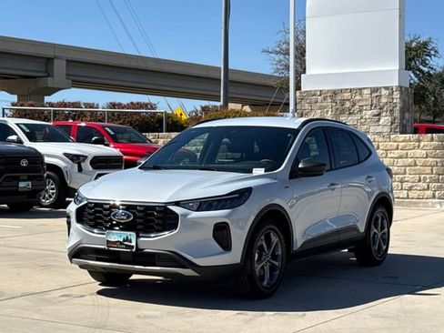 Used 2025 Ford Escape ST-Line image 8