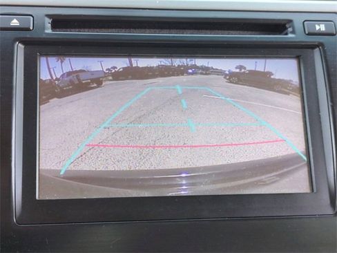 Used 2014 Toyota Camry LE image 18