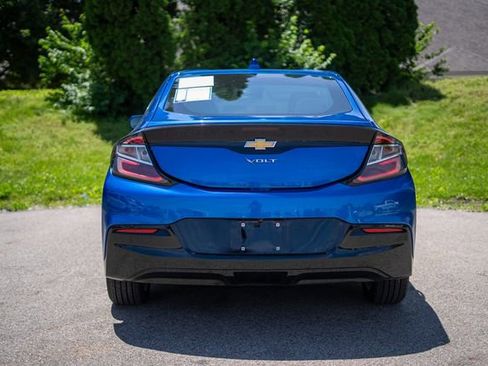 Used 2017 Chevrolet Volt LT w/ Comfort Package FWD image 6