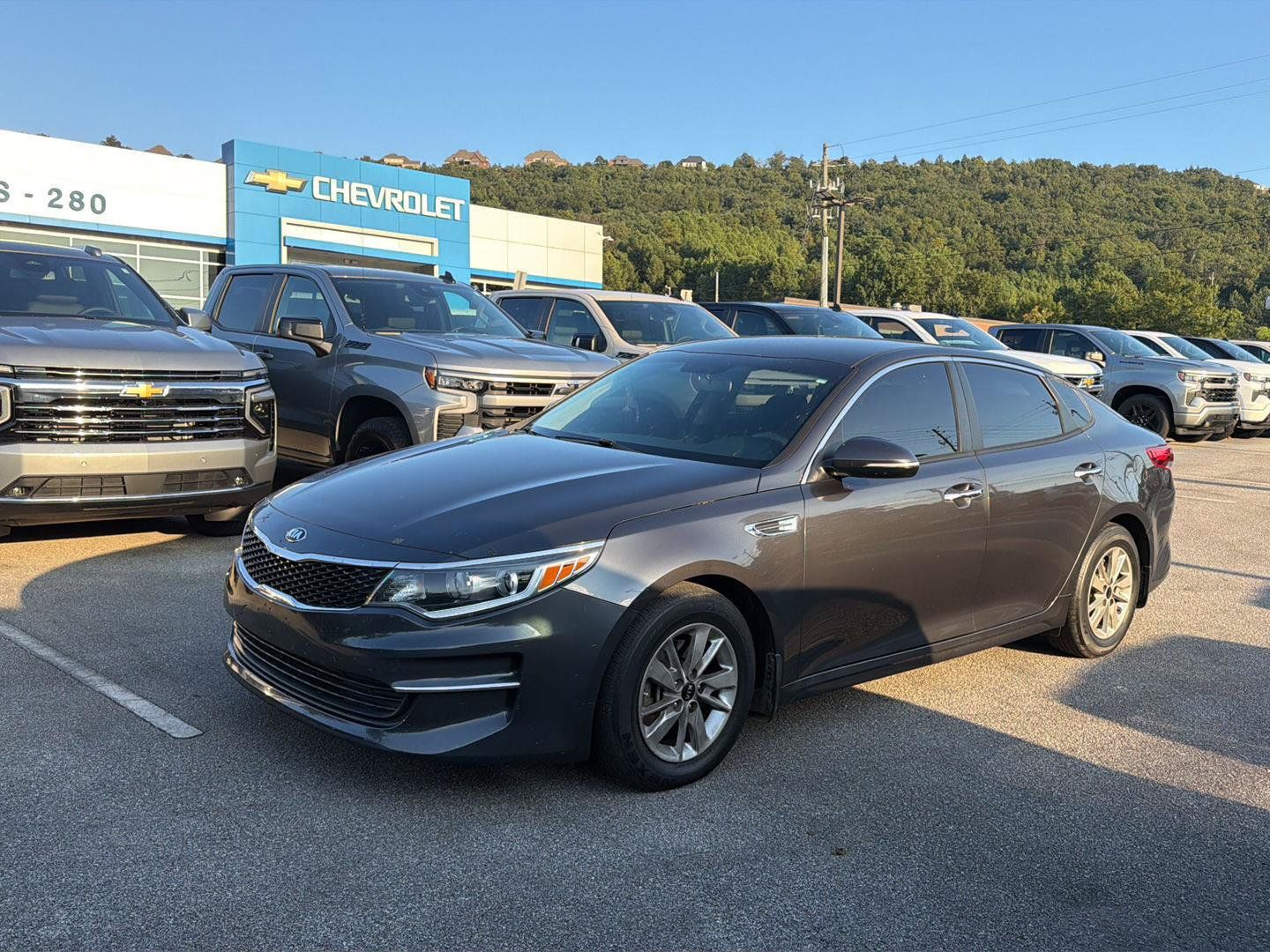 Used 2017 Kia Optima LX FWD image 1