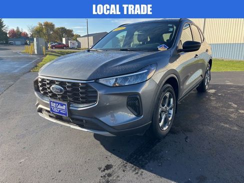 Used 2025 Ford Escape ST-Line w/ Cold Weather Package image 8