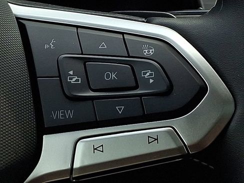 Used 2024 Volkswagen Atlas Cross Sport SE w/ Panoramic Sunroof Package FWD image 24