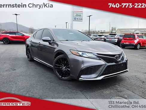 Used 2022 Toyota Camry XSE image 1