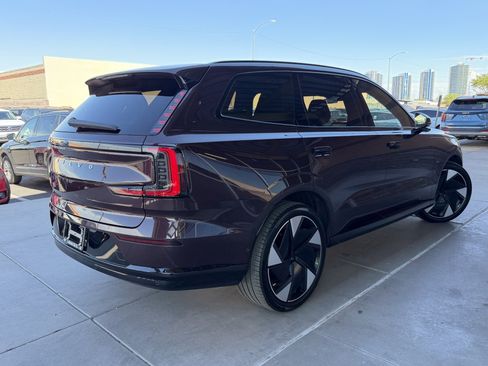 Used 2025 Volvo EX90 Ultra AWD/4WD image 4