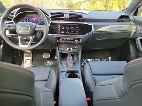 Certified 2025 Audi Q3 2.0T Premium Plus w/ Premium Plus Package image 15