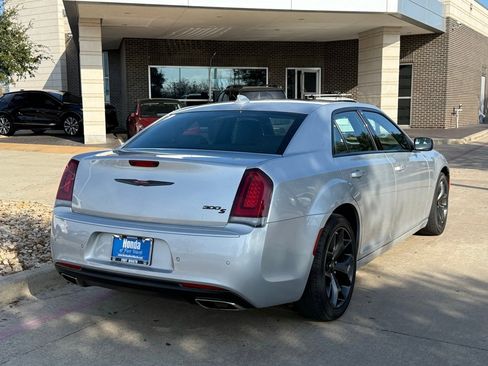 Used 2023 Chrysler 300 S image 5