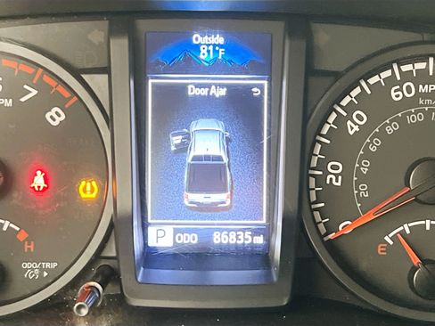 Used 2023 Toyota Tacoma SR w/ SR Convenience Package RWD image 20