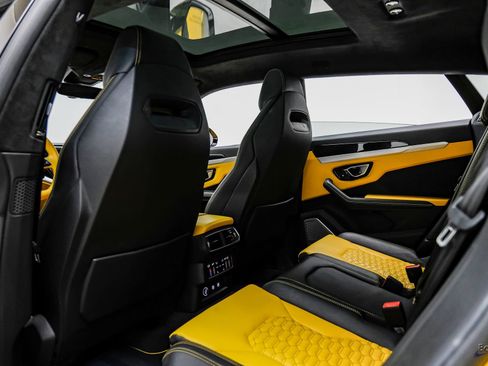 Used 2021 Lamborghini Urus AWD/4WD image 86