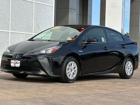 Certified 2022 Toyota Prius LE image 10