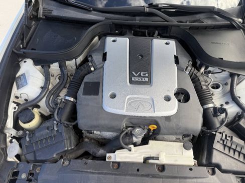 Used 2010 INFINITI G37 x Sedan w/ Premium Pkg AWD/4WD image 11