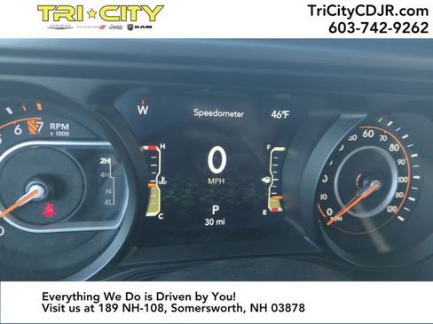 New 2025 Jeep Gladiator Sport image 18