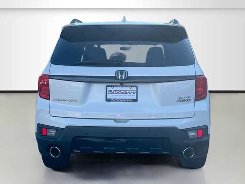 Used 2023 Honda Passport Elite image 6
