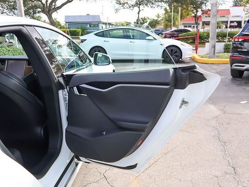 Used 2019 Tesla Model S 100D image 25