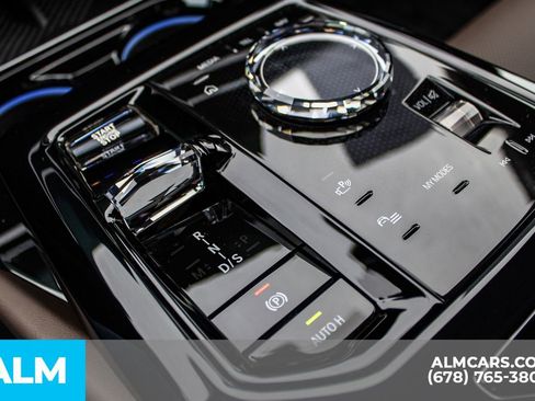 Used 2024 BMW 540i xDrive w/ Executive Package image 35