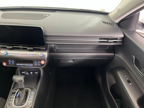 Used 2025 Hyundai Kona SEL AWD/4WD image 14