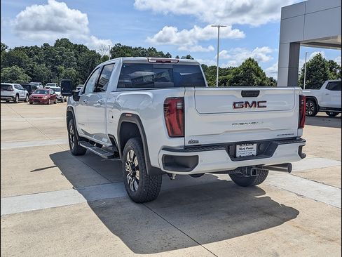 New 2026 GMC Sierra 2500 Denali AWD/4WD image 8