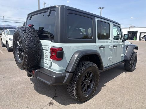 Used 2024 Jeep Wrangler Unlimited AWD/4WD image 6