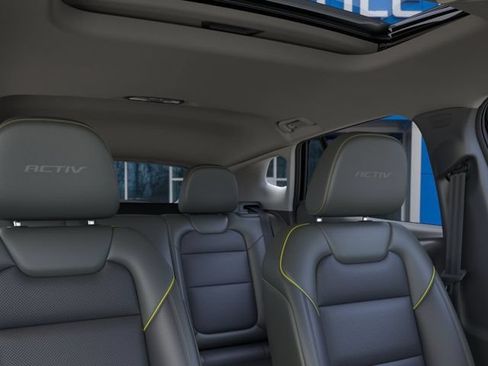 New 2026 Chevrolet Trax ACTIV w/ Sunroof Package FWD image 24
