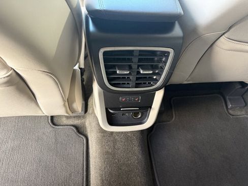 Used 2017 Lincoln MKX Reserve w/ Lincoln MKX Climate Package image 18