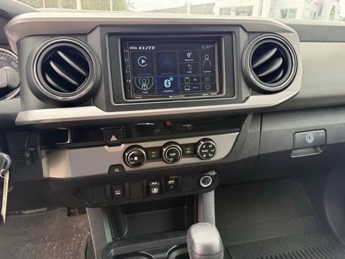 Used 2018 Toyota Tacoma SR5 image 18