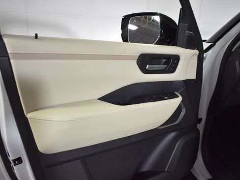 New 2026 Nissan Armada Platinum AWD/4WD image 7