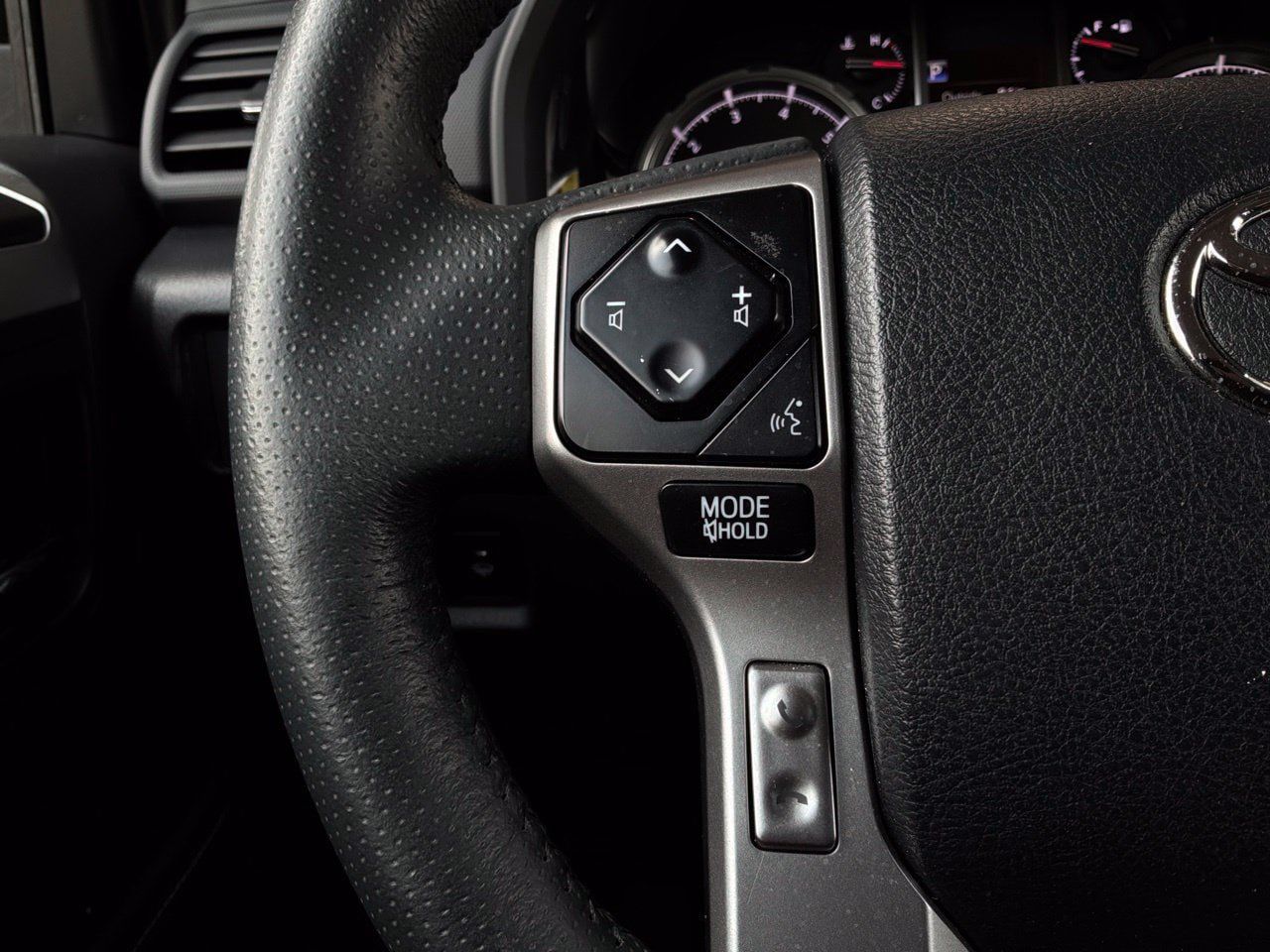 Used 2024 Toyota 4Runner TRD Sport AWD/4WD image 38