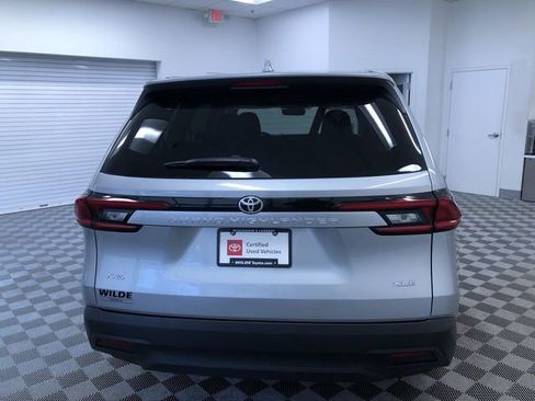 Certified 2025 Toyota Grand Highlander AWD image 15