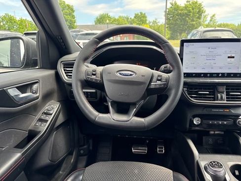 Used 2023 Ford Escape ST-Line w/ Tech Pack #1 AWD/4WD image 13