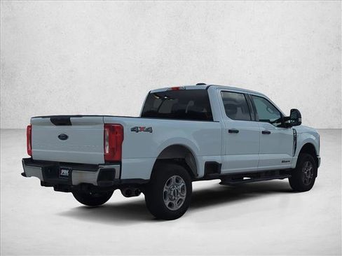 Used 2026 Ford F250 XLT AWD/4WD image 5