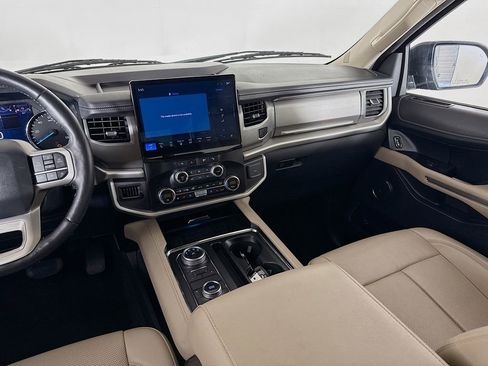 Used 2023 Ford Expedition Max XLT image 25