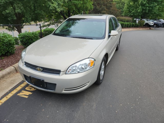 Used 2009 Chevrolet Impala LT w/ Luxury Edition Package FWD image 2