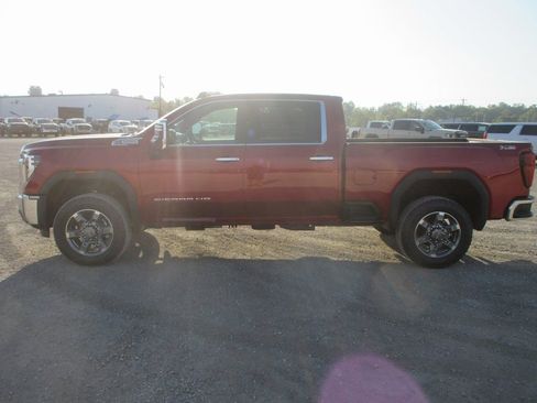 New 2026 GMC Sierra 2500 SLT AWD/4WD image 11