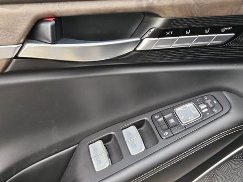 Used 2021 Genesis G90 5.0 Ultimate image 23