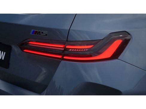 New 2026 BMW M5 Touring image 8
