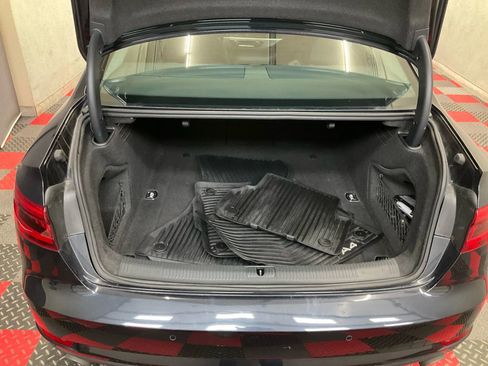 Used 2017 Audi A4 2.0T Premium image 8