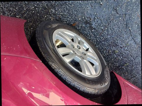 Used 2014 Chevrolet Sonic LT w/ LT Promotional Package image 11