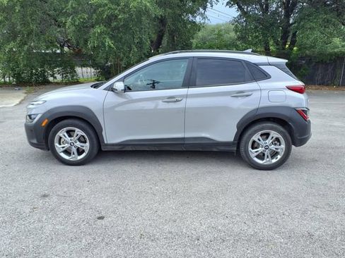 Used 2023 Hyundai Kona SEL AWD/4WD image 4