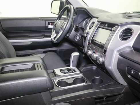 Used 2016 Toyota Tundra SR5 image 17
