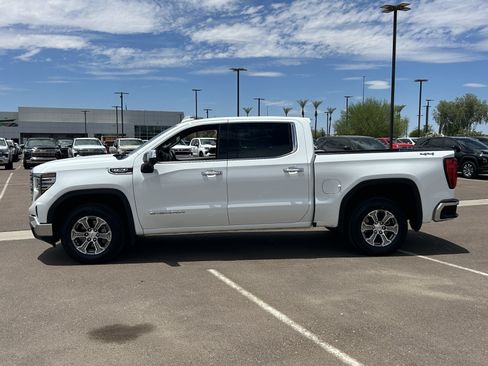 Certified 2025 GMC Sierra 1500 SLT AWD/4WD image 2