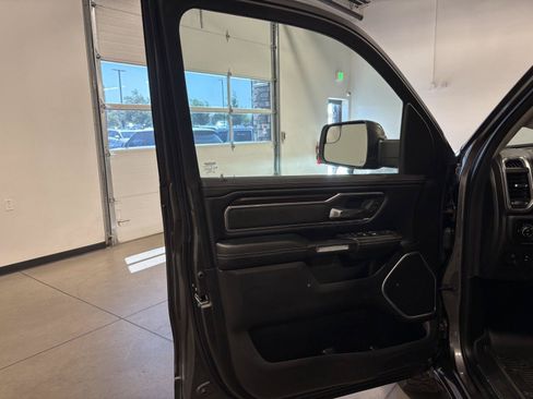 Used 2022 RAM 1500 Laramie AWD/4WD image 28